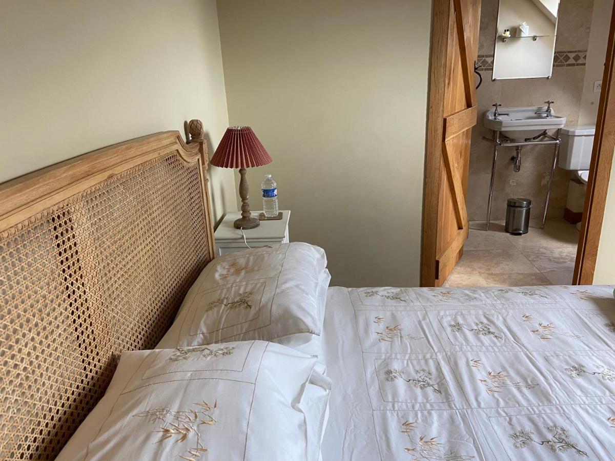 Longere Ville Voisin - Chambre D'Hote Augan Bagian luar foto