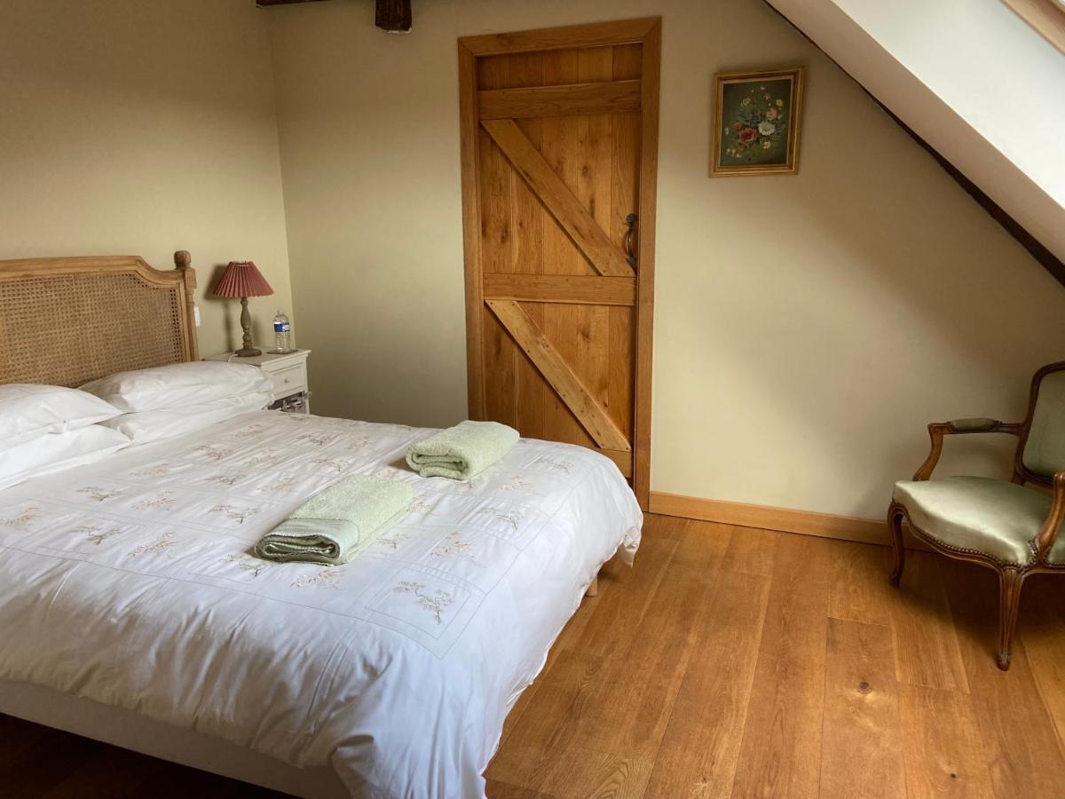 Longere Ville Voisin - Chambre D'Hote Augan Bagian luar foto